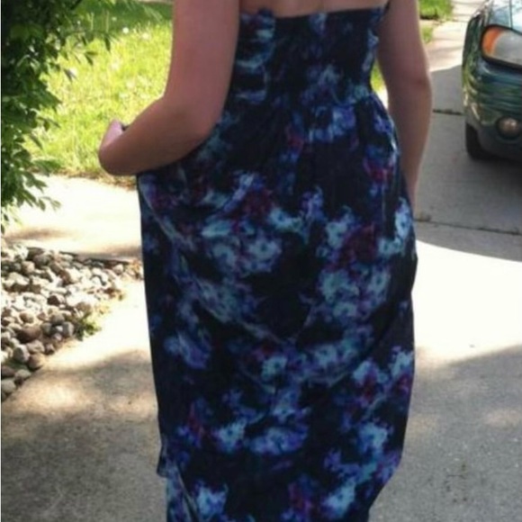 Prom/Formal dress - Picture 2 of 4